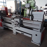 Leit- und Zugspindeldrehmaschine Güngör GM2200