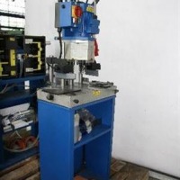 Taladradora automatica para la construcción de Ventanas SCHÜCO nicht bekannt