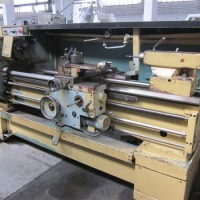 Leit- und Zugspindeldrehmaschine TOS- TRENCIN SUI 50/15