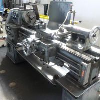 Leit- und Zugspindeldrehmaschine Martin KM 200Z