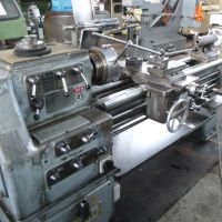 Leit- und Zugspindeldrehmaschine Martin KM 200Z