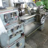 Leit- und Zugspindeldrehmaschine Martin KM 180