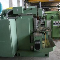 Frezarka uniwersalna TOS FNG 32