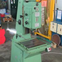 Máquina para tallar roscas Infratirea MFIV 8