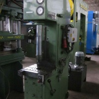 Single Column Press - Hydraulic NEFF EZP 10