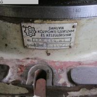 Mesa circular DANUVIA KOEZPONTI SZ MKA 320 M7